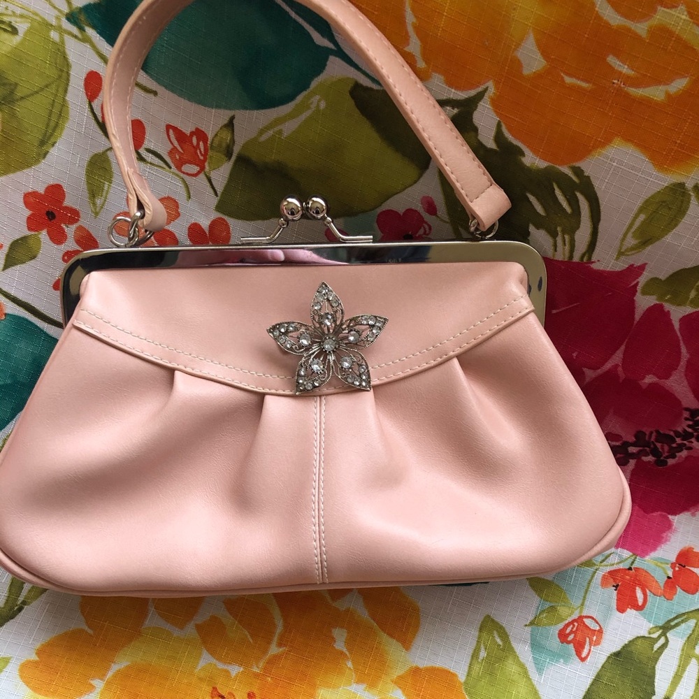 APT 9 Blush Pink Kiss Lock Frame Handbag